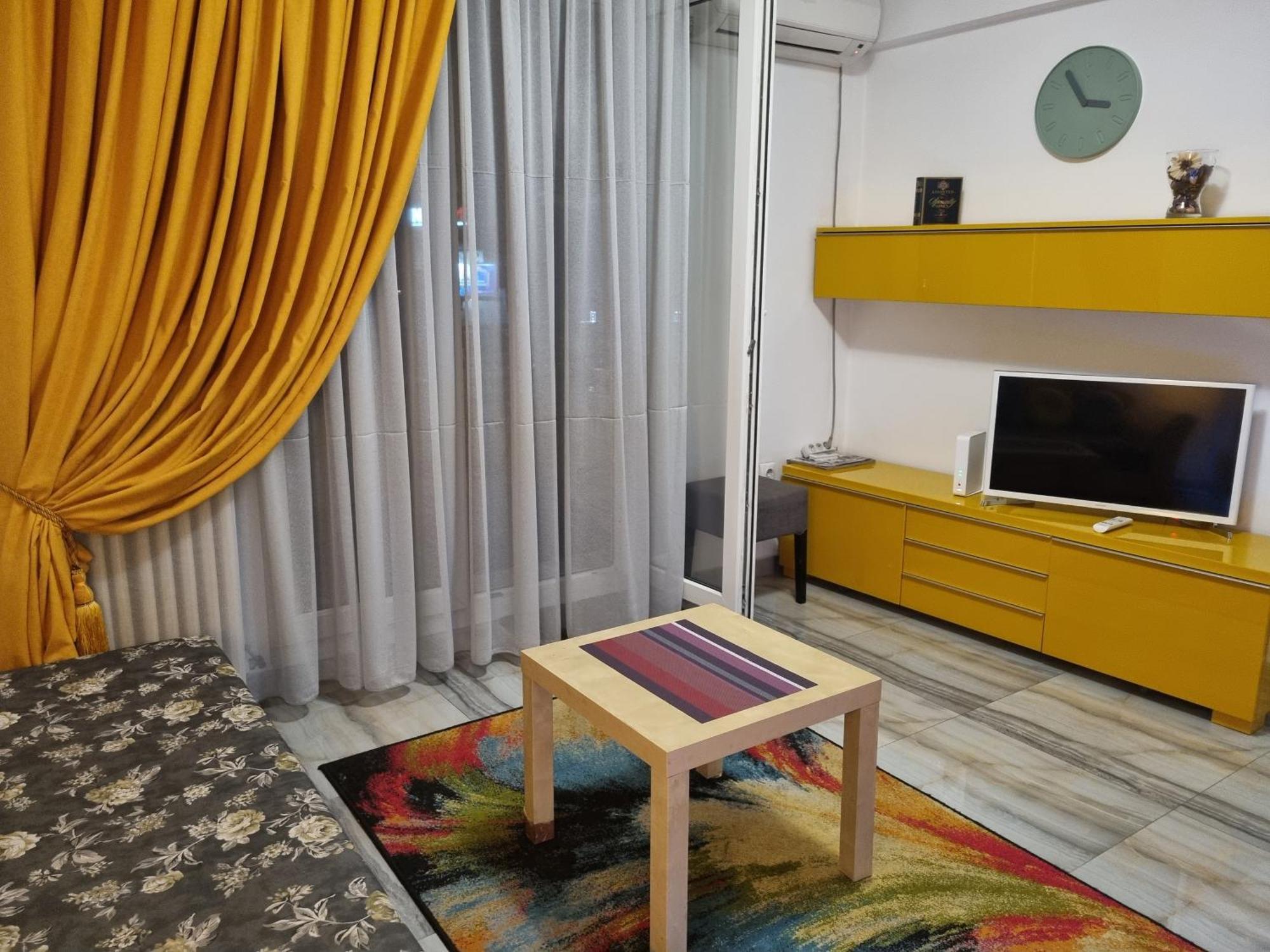 Golden Studio- Panoramic View With Terrace 布加勒斯特 外观 照片